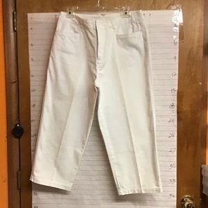 STO SUSQUEHANNA TRAIL OUTFITTERS women's white 4 pocket capris sz 8